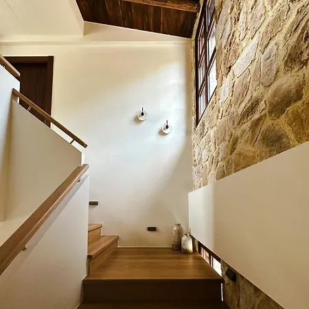 Mones בית הארחה