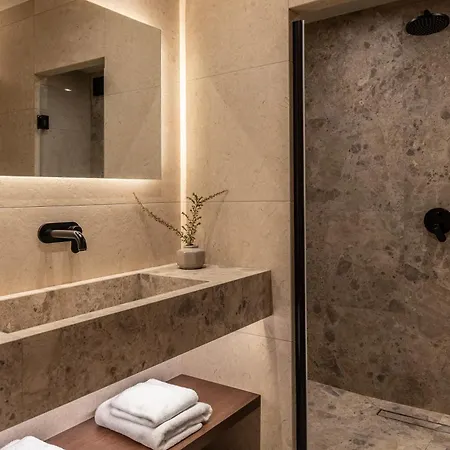 Mones בית הארחה