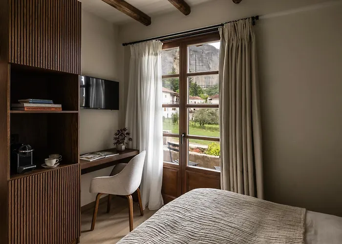 Πανσιόν Mones